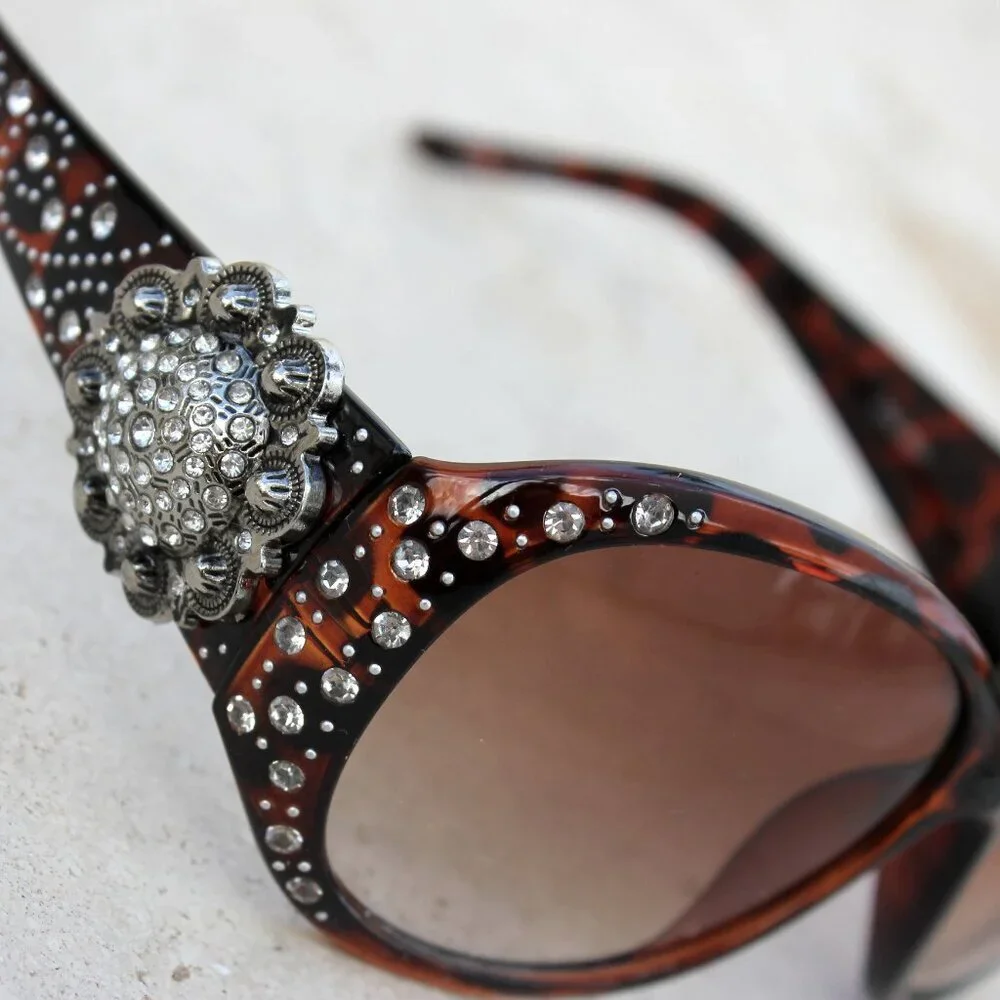 Montana West Sunglasses in Leopard w/Silver Swirl Flower Concho Accents